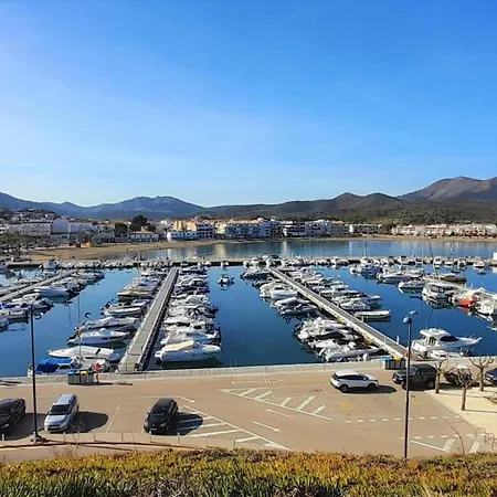 Apartment Con Terraza, Parking Y Se Admiten Mascotas En - Es-170-3 Llança